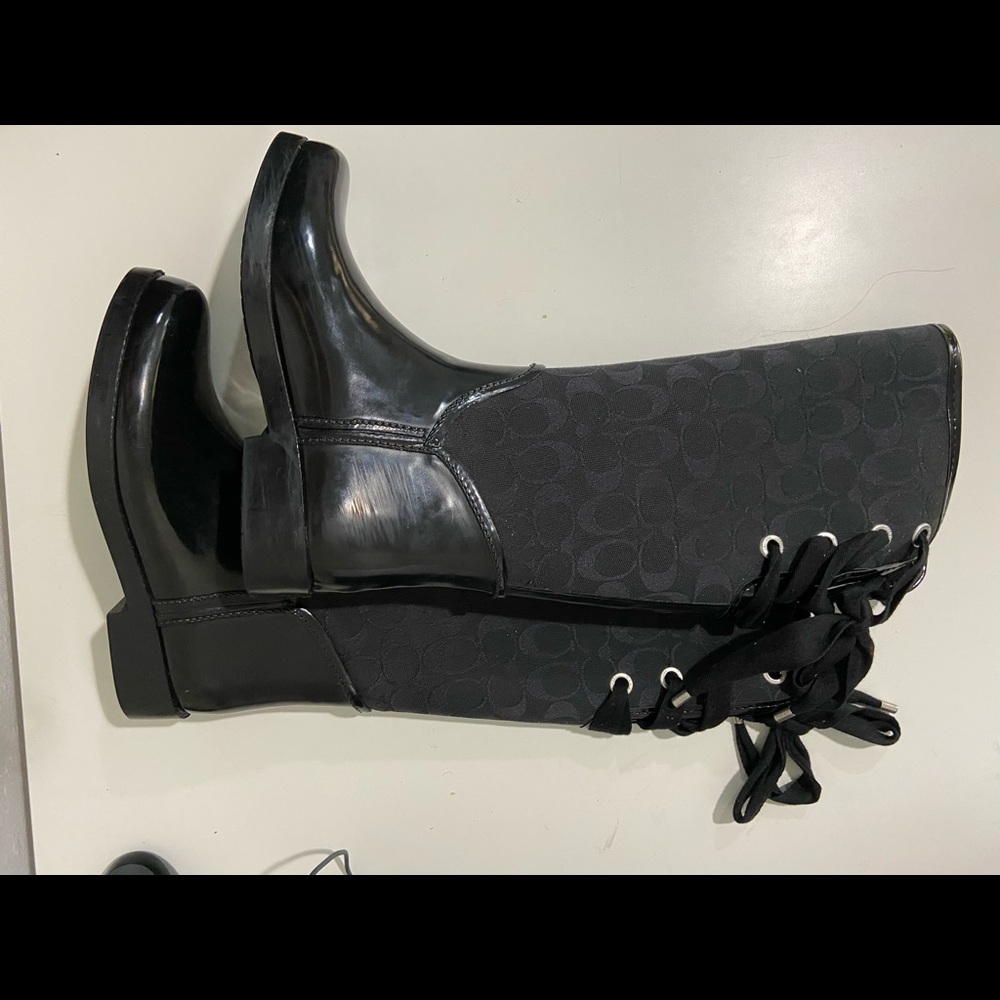 Coach boots